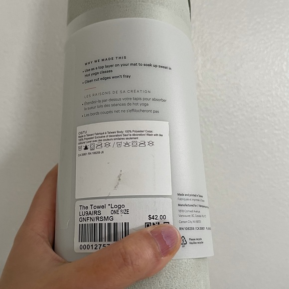 lululemon the towel Logo - Picture 2 of 3